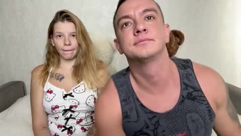 Snapshot of sweet__bunnies chatting on 10.10.25 Mia and Robert online show from 10.10.25