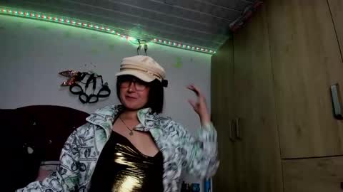 sweet__suck69bitch online show from 01.01.25