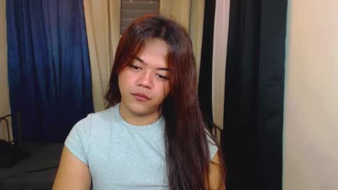 Snapshot of sweet_ahrii chatting on 02.16.25 CLEO online show from 02.16.25