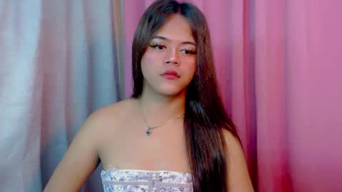 Snapshot of sweet_ahrii chatting on 02.23.25 CLEO online show from 02.23.25