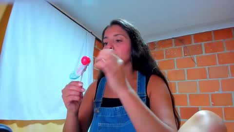 Snapshot of sweet_and_hot_alaia chatting on 09.27.25 sweet and hot alaia online show from 09.27.25