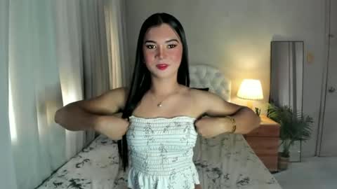 Snapshot of sweet_angel985251 chatting on 06.14.26 SweetAangel online show from 06.14.26