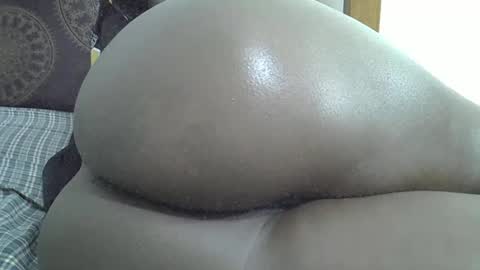 Snapshot of sweet_barbara_ chatting on 02.19.25 sweet_barbara_ online show from 02.19.25