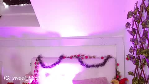 sweet blueberry  online show from 12.09.24