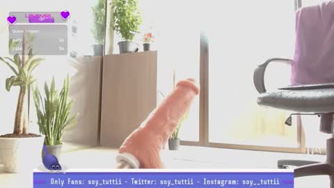 Tutti  online show from 12.21.25