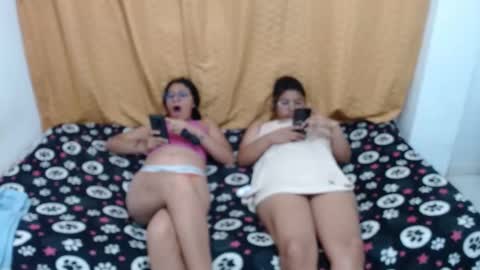 Snapshot of sweet_body69 chatting on 10.22.25 daisy and sweet online show from 10.22.25
