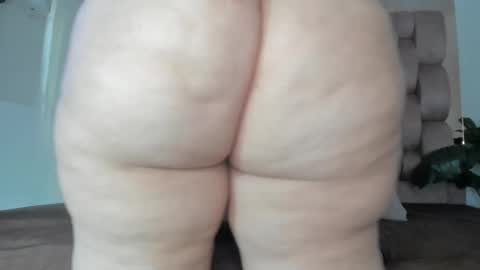 Chelsy  online show from 10.24.25