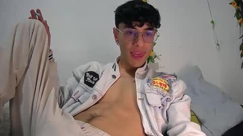 sweet_boy2224 online show from 01.16.26