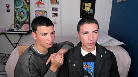 Snapshot of sweet_boys_xx chatting on 12.18.24 CristianBrayan PVT OPEN online show from 12.18.24