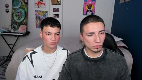 Snapshot of sweet_boys_xx chatting on 01.21.25 CristianBrayan PVT OPEN online show from 01.21.25