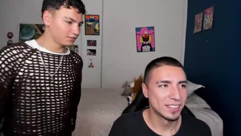 Snapshot of sweet_boys_xx chatting on 02.09.25 CristianBrayan PVT OPEN online show from 02.09.25