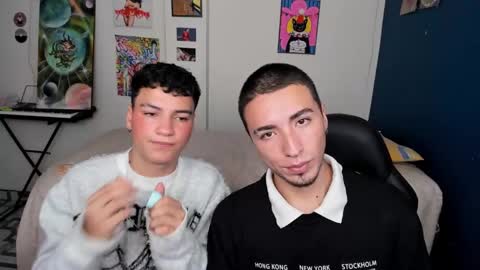 Snapshot of sweet_boys_xx chatting on 02.12.25 CristianBrayan PVT OPEN online show from 02.12.25