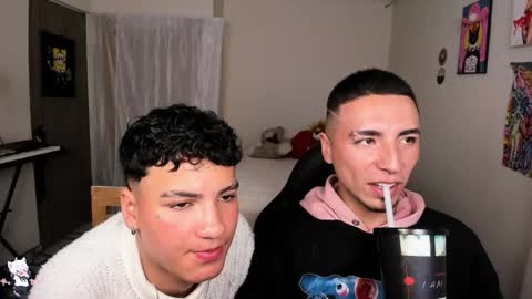Snapshot of sweet_boys_xx chatting on 03.12.25 CristianBrayan PVT OPEN online show from 03.12.25