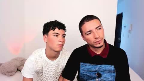 Snapshot of sweet_boys_xx chatting on 10.27.25 CristianBrayan PVT OPEN online show from 10.27.25