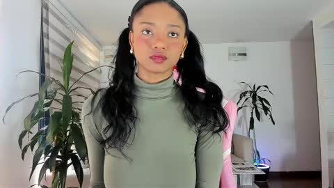 sweet_brunette88 online show from 11.20.25