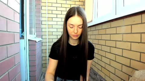 Christina online show from 04.17.26