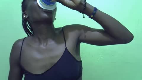 sweet_candie01 online show from 02.13.26