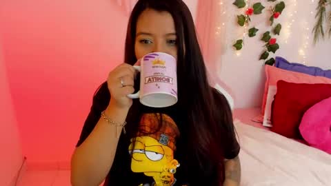 Snapshot of sweet_chloe6 chatting on 12.12.24 Chloe online show from 12.12.24