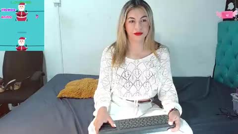 Snapshot of sweet_devil2 chatting on 12.13.24 kandy  muller online show from 12.13.24