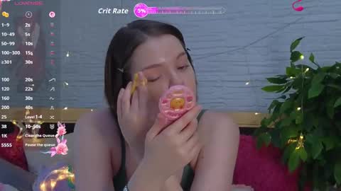 Snapshot of sweet_ferret chatting on 05.17.26 Amely online show from 05.17.26