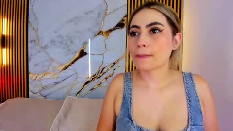 sweet_flame_ online show from 09.26.25