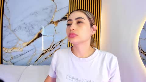 sweet_flame_ online show from 09.29.25