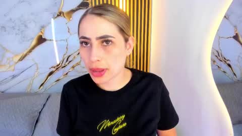 sweet_flame_ online show from 10.07.25