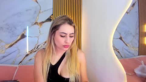 sweet_flame_ online show from 10.15.25