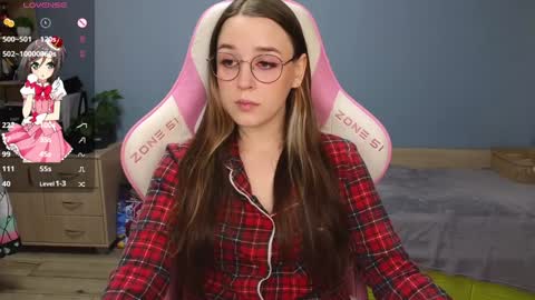 Snapshot of sweet_frosty chatting on 12.27.24 Alice online show from 12.27.24