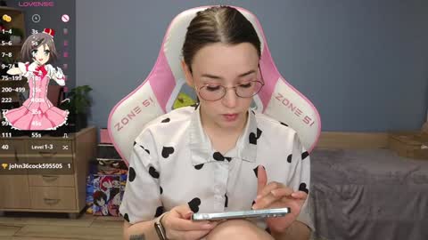 Snapshot of sweet_frosty chatting on 12.31.24 Alice online show from 12.31.24