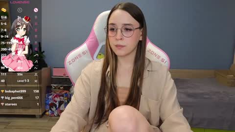 Snapshot of sweet_frosty chatting on 01.07.25 Alice online show from 01.07.25