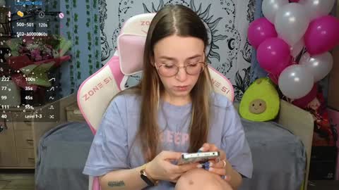 Snapshot of sweet_frosty chatting on 01.23.25 Alice online show from 01.23.25