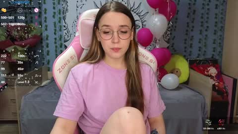 Snapshot of sweet_frosty chatting on 02.03.25 Alice online show from 02.03.25