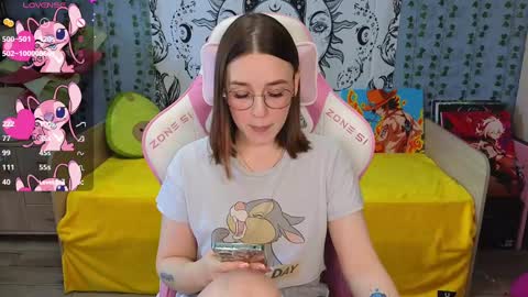 Snapshot of sweet_frosty chatting on 02.26.25 Alice online show from 02.26.25