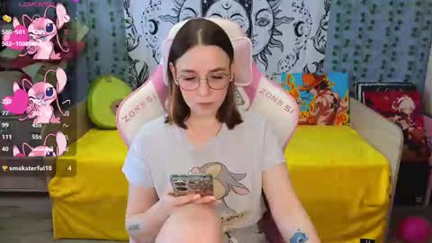 Snapshot of sweet_frosty chatting on 02.26.25 Alice online show from 02.26.25