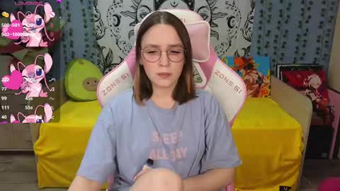 Snapshot of sweet_frosty chatting on 02.27.25 Alice online show from 02.27.25