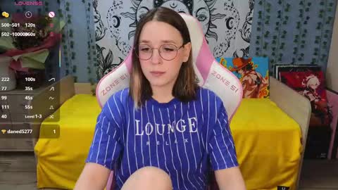 Snapshot of sweet_frosty chatting on 03.03.25 Alice online show from 03.03.25