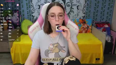 Snapshot of sweet_frosty chatting on 03.07.25 Alice online show from 03.07.25