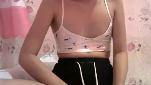 Snapshot of sweet_gamella chatting on 01.15.25 Gael online show from 01.15.25