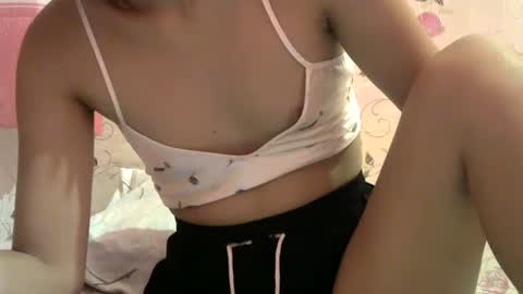 Snapshot of sweet_gamella chatting on 01.16.25 Gael online show from 01.16.25