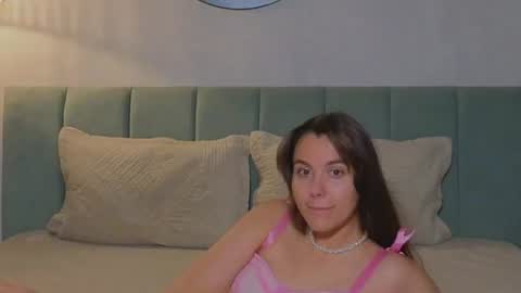 Snapshot of sweet_haeven chatting on 07.18.26 Im Mia.LOVELY PATTERNS 100 120 160 200 my toy buzzes from 2 tip online show from 07.18.26