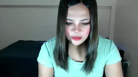 sophia daisy  online show from 01.19.25