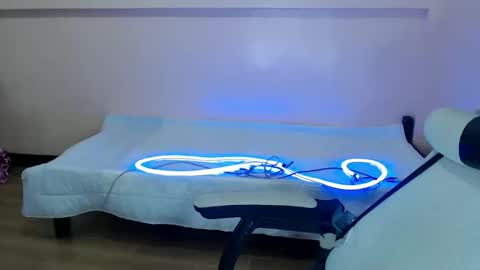 sophia daisy  online show from 10.16.25