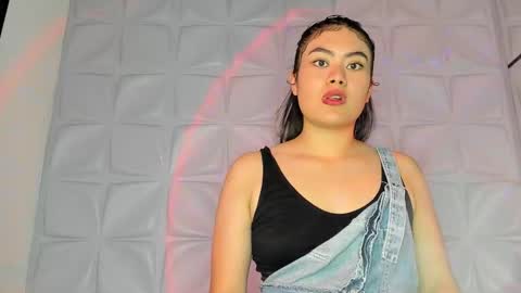 Lyn  online show from 11.30.25