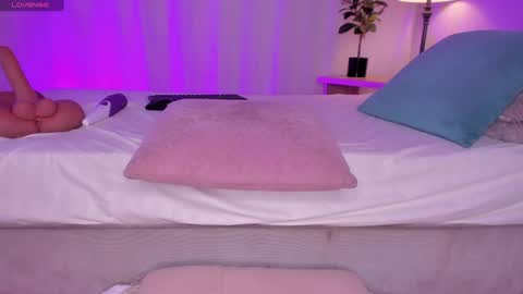 Snapshot of sweet_kahia chatting on 12.15.24 Diana online show from 12.15.24