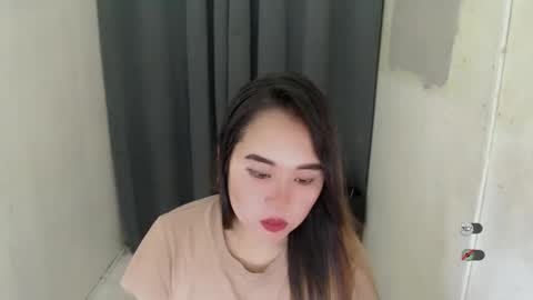 Snapshot of sweet_laika chatting on 12.18.24 LAIKA online show from 12.18.24