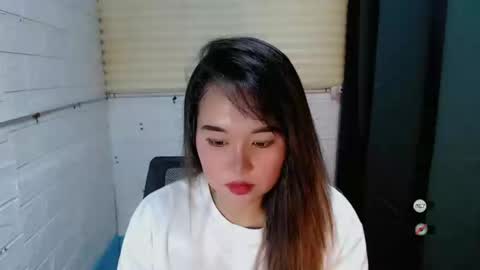 Snapshot of sweet_laika chatting on 01.02.25 LAIKA online show from 01.02.25