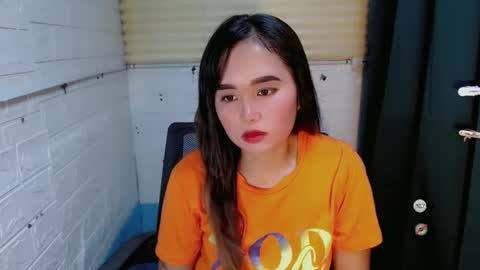 Snapshot of sweet_laika chatting on 01.26.25 LAIKA online show from 01.26.25