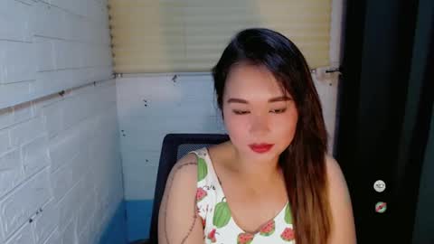 Snapshot of sweet_laika chatting on 02.04.25 LAIKA online show from 02.04.25
