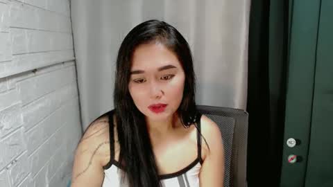 Snapshot of sweet_laika chatting on 03.09.25 LAIKA online show from 03.09.25